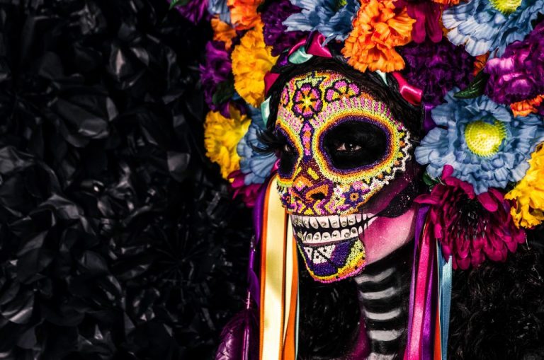 ¿Qué es el día de muertos y por qué se celebra en México? ¿Qué es el día de muertos y por qué se celebra en México?